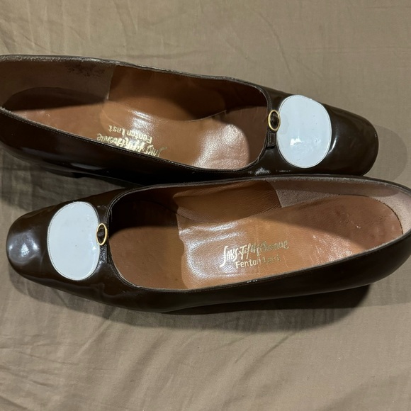 Saks 5th Avenue Vintage Fenton Last Women Shoes. - Picture 4 of 6